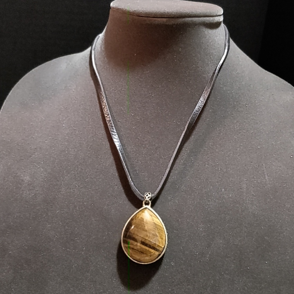 * Fossil Teardrop Tigereye Stone Necklace